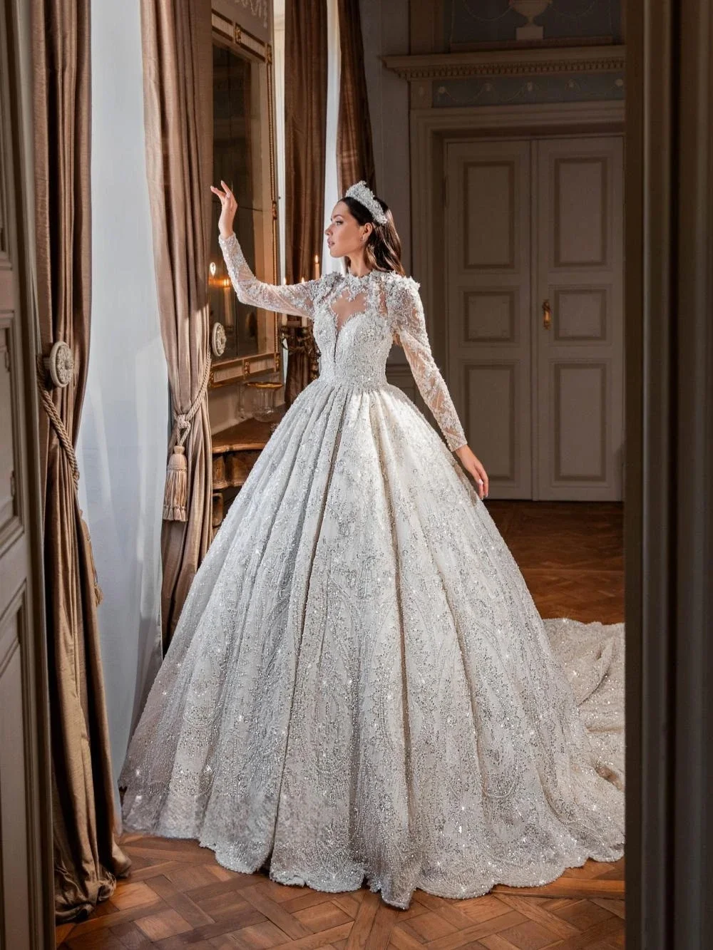 

Customized Long Sleeve Ball Gown Wedding Dresses 3D Flowers O-Neck Vintage Robe Mariage Illusion Back Shining Vestido De Noiva