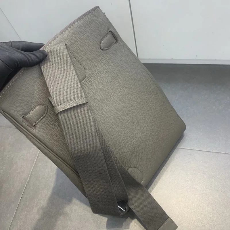

High Quality 2026 New Unisex First Layer Cowhide Breast Bag Shoulder Leather Large Capacity Casual Versatile