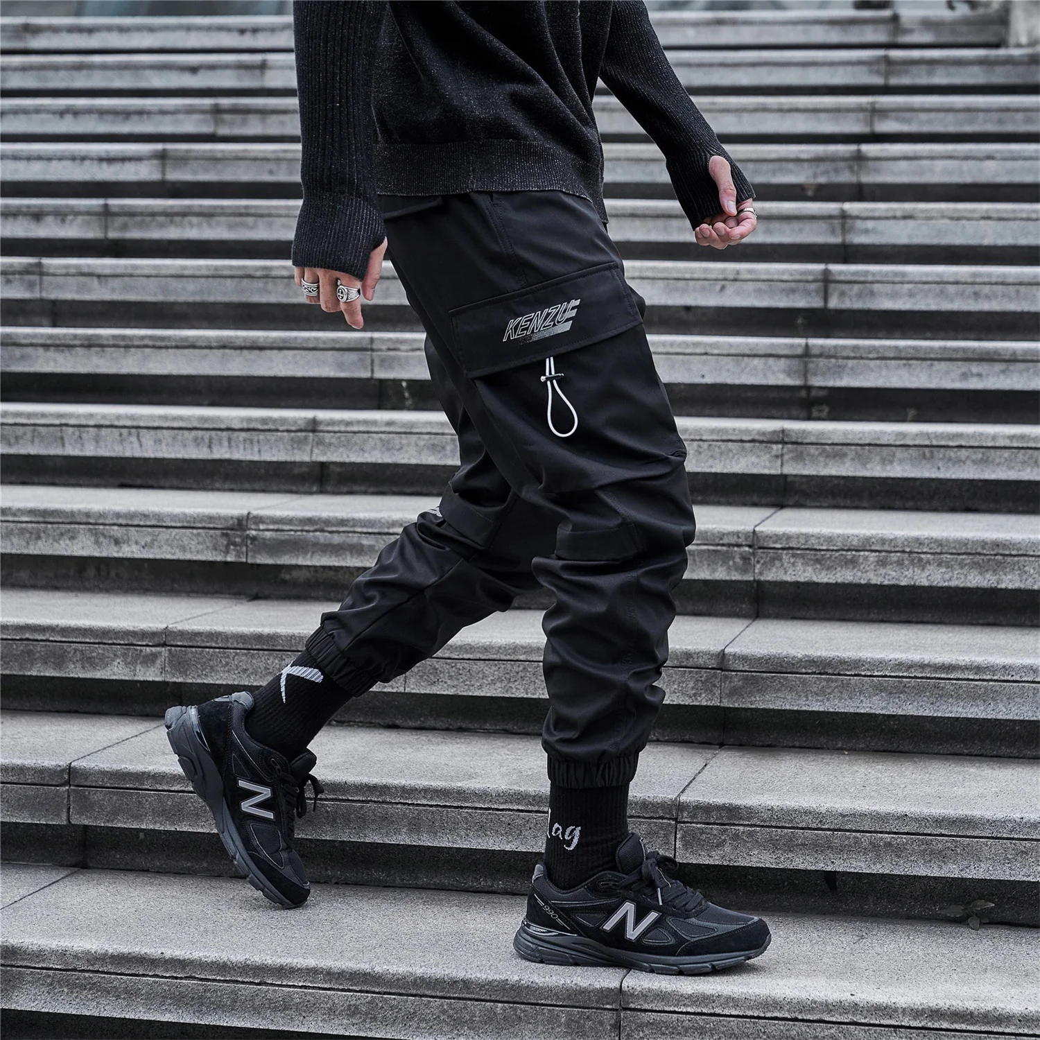 سراويل البضائع الرجالية ذات الطريق الواحد موضة 2025 Harajuku الهيب هوب للركض ملابس رياضية للرجال Y2K ملابس الشارع اليابانية سراويل الترنك للرجال