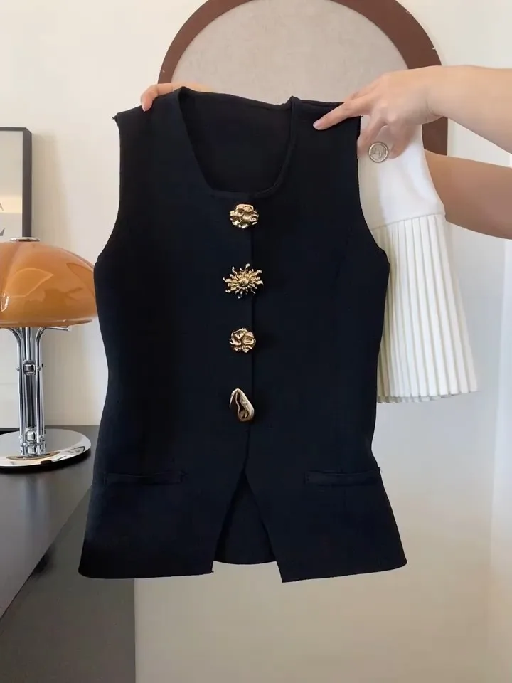 Hebe Style Black Sleeveless round Neck Top Women's Summer Metal Button High-End Single Piece Knitted Slim Fit Fashionable Wom...