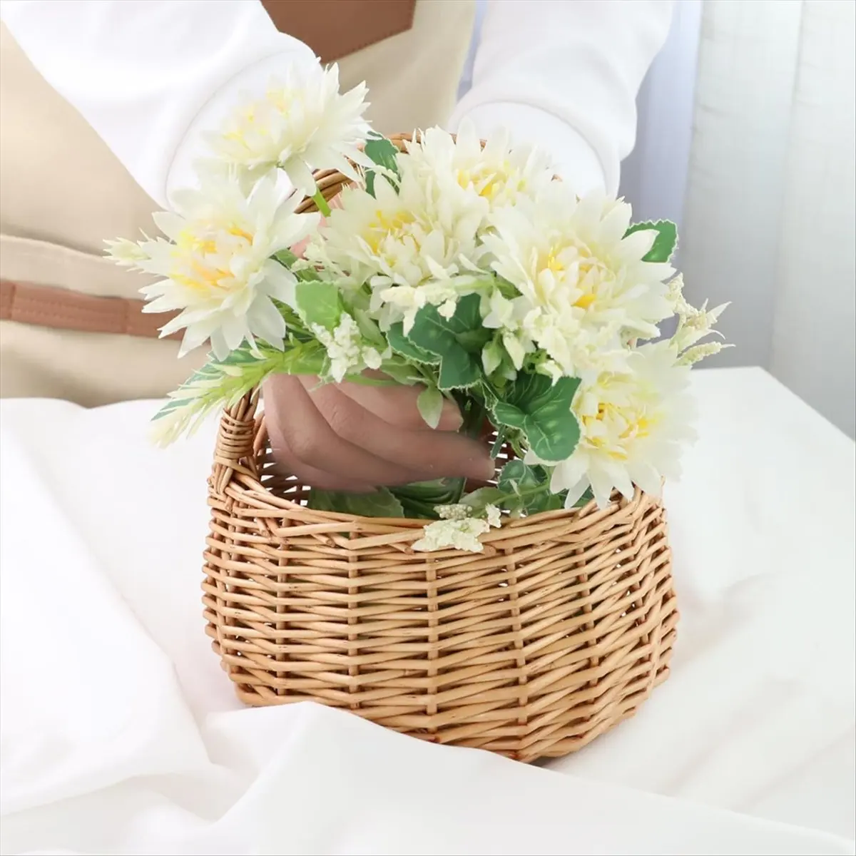 Wicker Picnic Basket with Handle,Willow Flower Girl Basket for Weddings,Garden and Home Decor -Wicker Storage Basket view 4