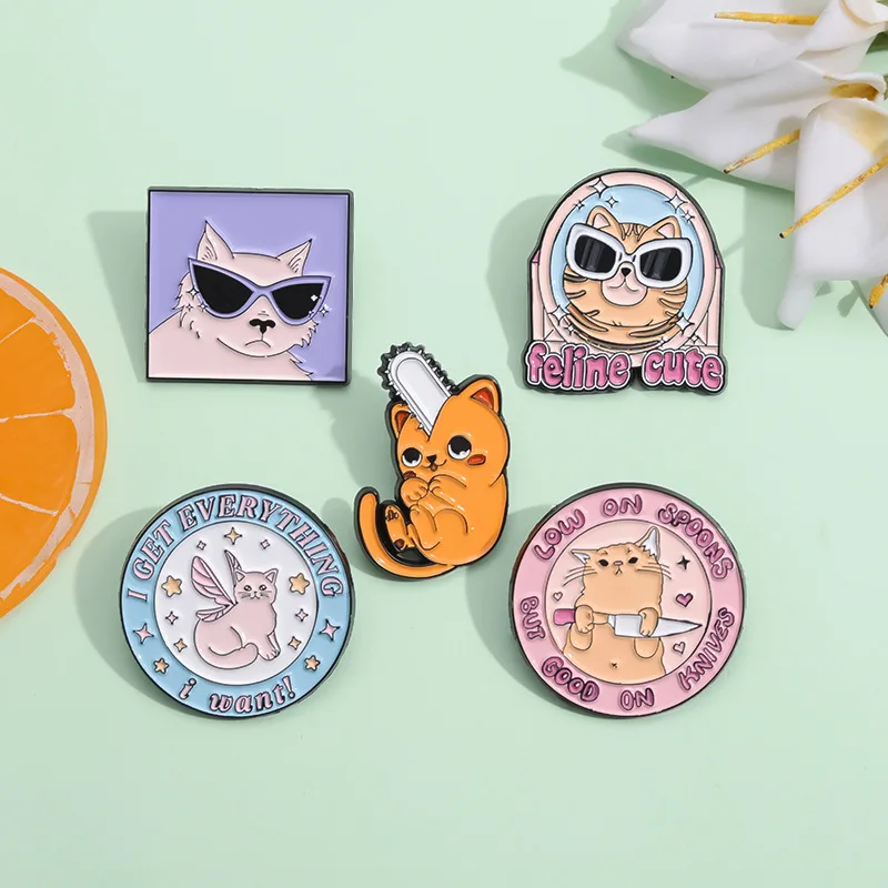 Cool cat with sunglasses Brooch Enamel Lapel Pin High Quality Alloy Badges Action Adventure Game Cosplay Brooches Jewelry Gift