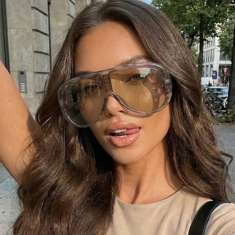 Oversized One Piece Large Frame Y2K Cat Eye Sunglasses for Women Men Retro Square Gradient Sunglasses UV400 Decoration Shades view 4