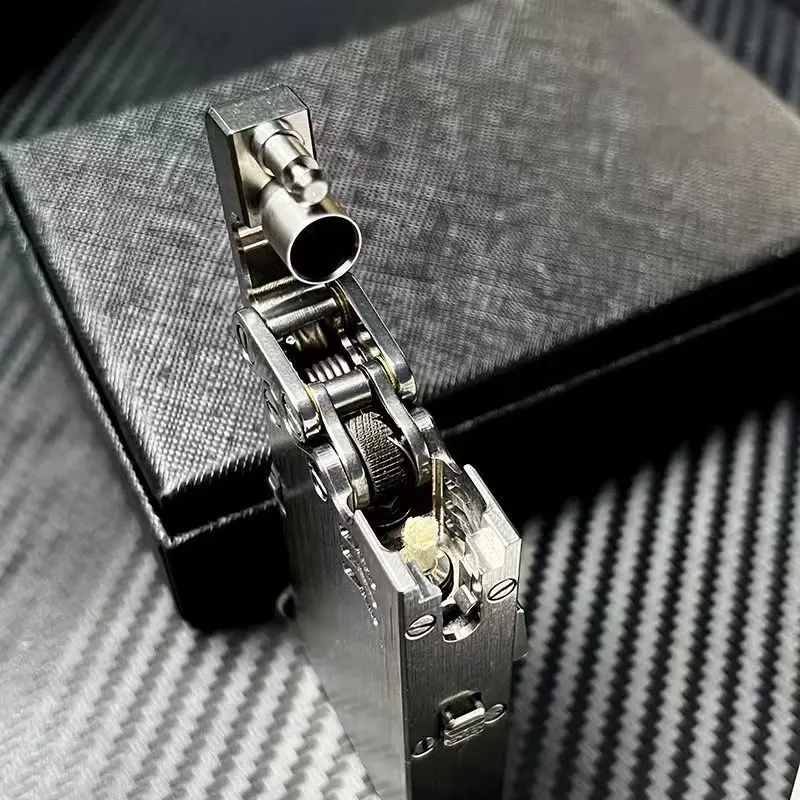 Handmade Brass Mechanical Automatic Ignition Gasoline Lighter and Titanium Alloy Material Gift Box