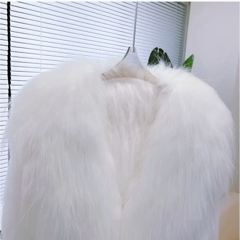 2024 Faux Fur Bike Jackets Women Fake Fur Motorcycle Long Sleeve V-collar Double Faced Short Coats Women Winter Jacket T992