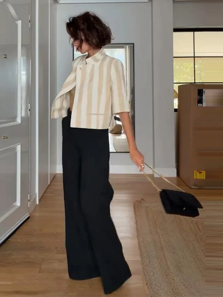 Kurzärmeliger Gestreifter Cropped-Anzugblazer für Damen, Eleganter Stehkragen, Einreihig mit Seitlicher Knopfleiste, Lockerer Mantel, Schicker Damen-Pendler-Oberteil – Detail 8