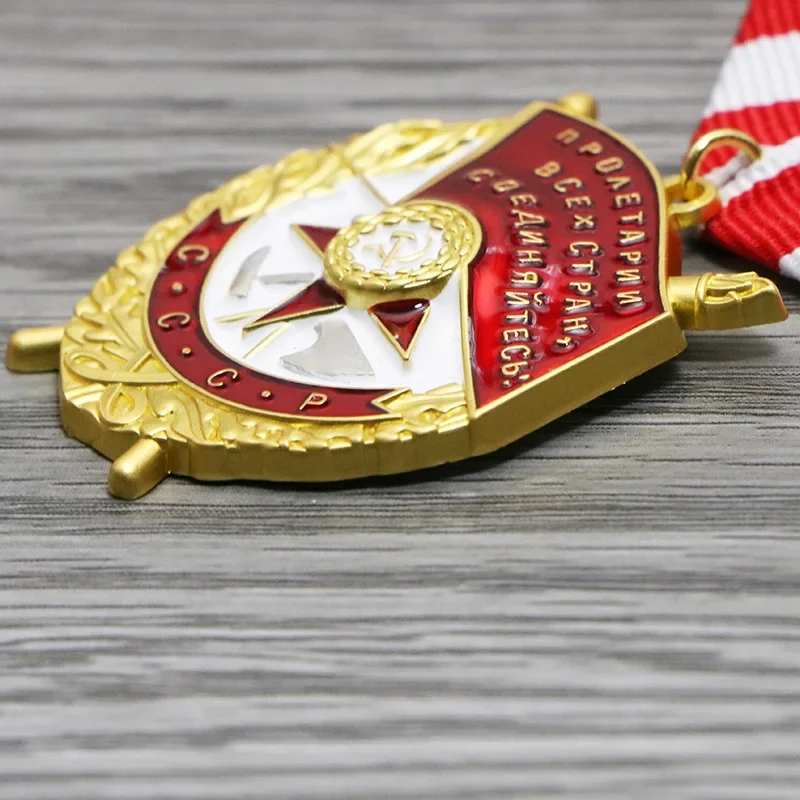 Soviet War Red Flag Award  WWII USSR Soviet CCCP Russia Guards Badge Imperial Eagle Emblem Honor Medal Brooch Pendant view 4