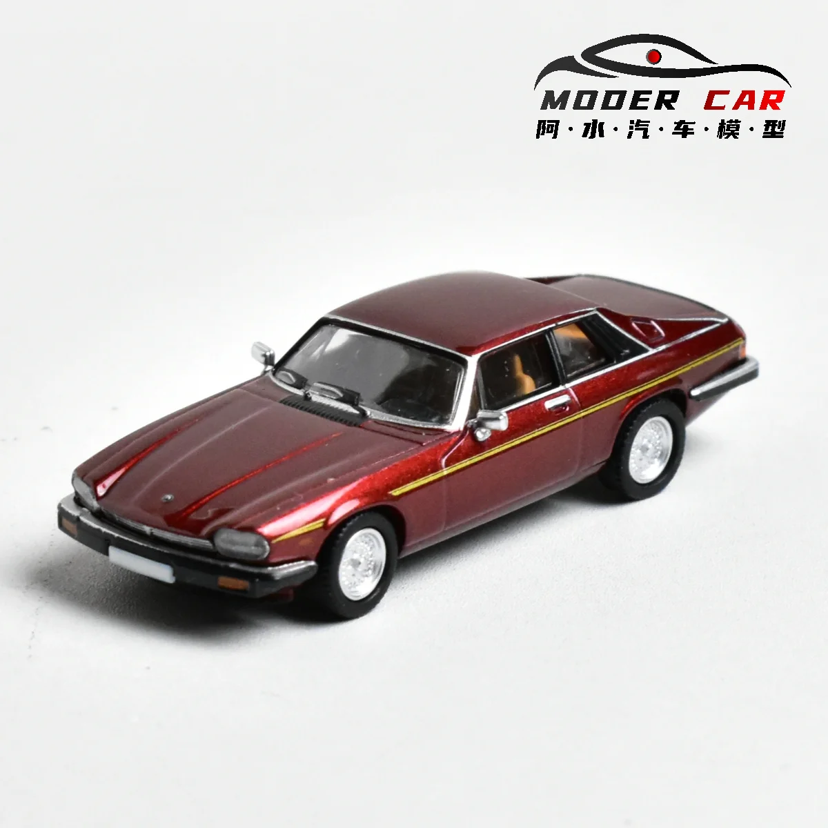PCX87 1:87 HO Jaguar XJ-S Coupe 1982 Plastikowy model samochodu odlewany ciśnieniowo