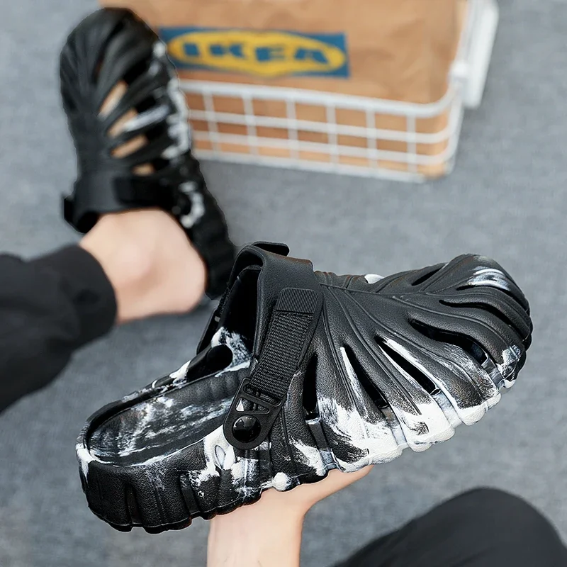 Рисунок 5 - Летние мужские и женские тапочки