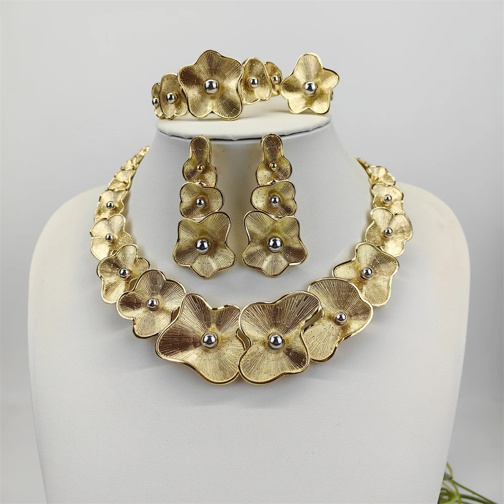 イタリアの金メッキジュエリーセットドバイレディースネックレスイヤリングブレスレットリング新しいファッション高品質ウェディングジュエリーギフト