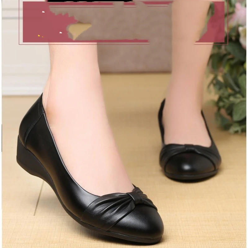 Women Flats Shoes Casual Light Comfortable Patent Leather Summer Lady Students 2023 New Fashion Outdoor Loafers Female