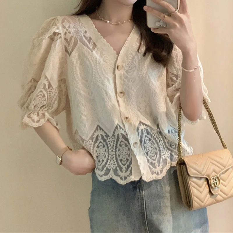 Boring Honey Lace Short Sleeves Fashion Women Blouses V-Neck Hollow Out T-Shirt Bubble Sleeves Single-Breasted Women Clothing