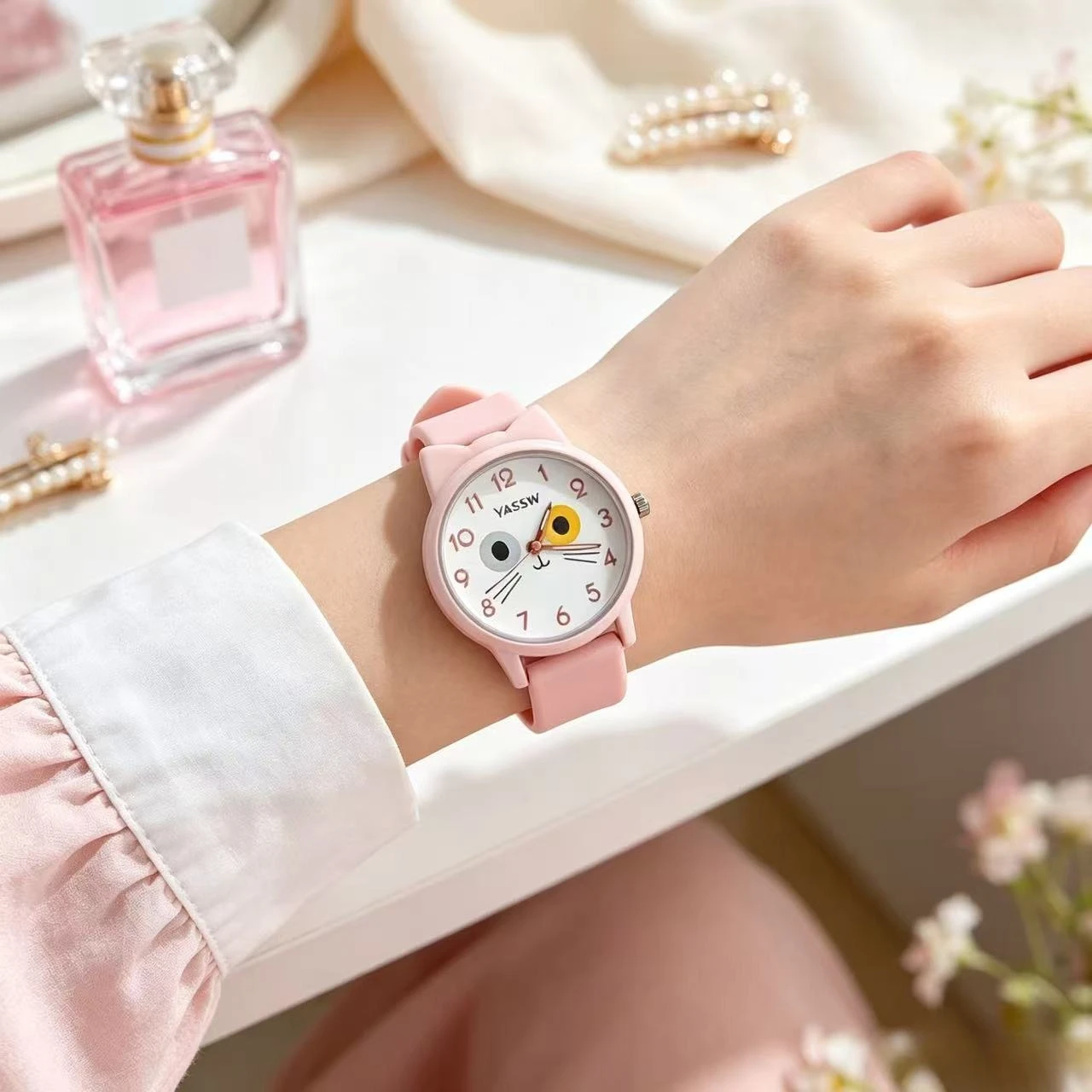 New Fashion Women's Watch Ins High Beauty Primary School Watch Women's Watch Versatile Quartz Watch