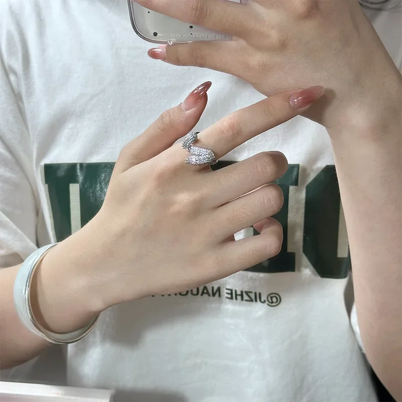 MDL مويسانيتي. نمط فاخر اسم مخبأ الأقراط شرابة 18K تقليد تصاميم الأرنب