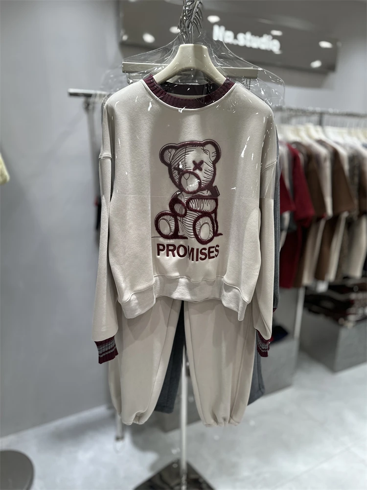 2024 Autumn Winter Thickened Fellce Heavy Industry Embroidered Bear Sports and Leisure Pullover Short Sweatshirts and Pant Women