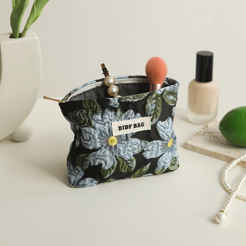 Women's Cosmetic Bag Small Vintage Blue Flowers Cosmetics Lipstick Storage Bag Portable Coin Purse Commuter Card Holder Ins