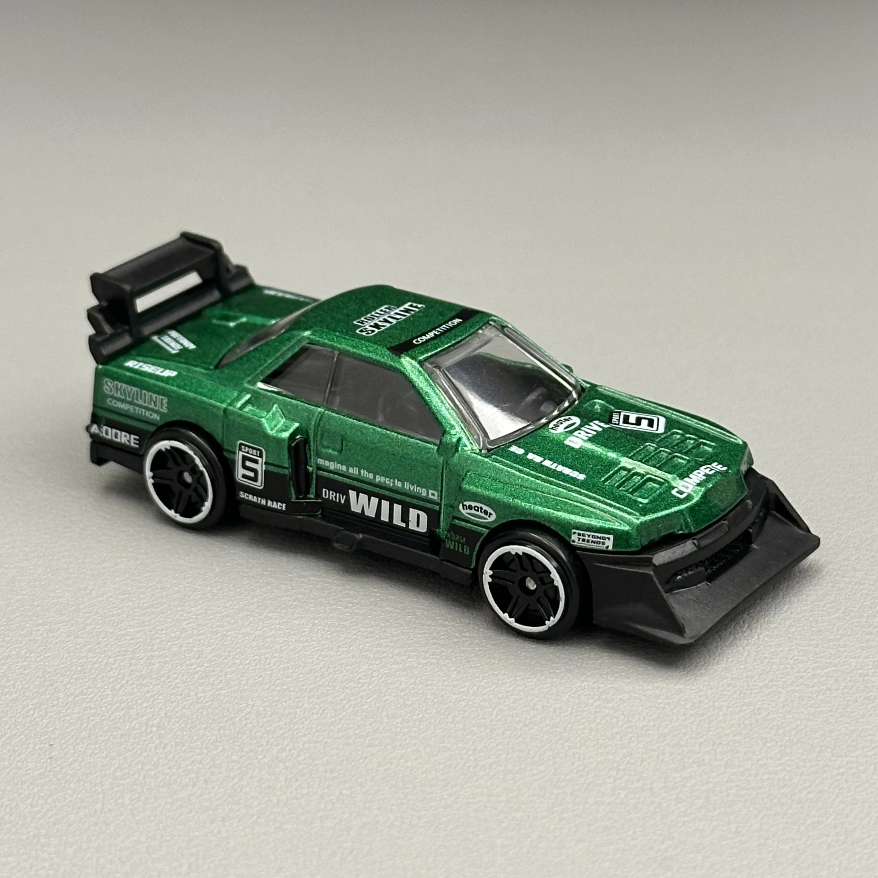 1/64 Diecast Car Model Metal Alloy Vehicle Mini Toy Classic Realistic Collectible Car For Kid Gift And Car Enthusiast Collection