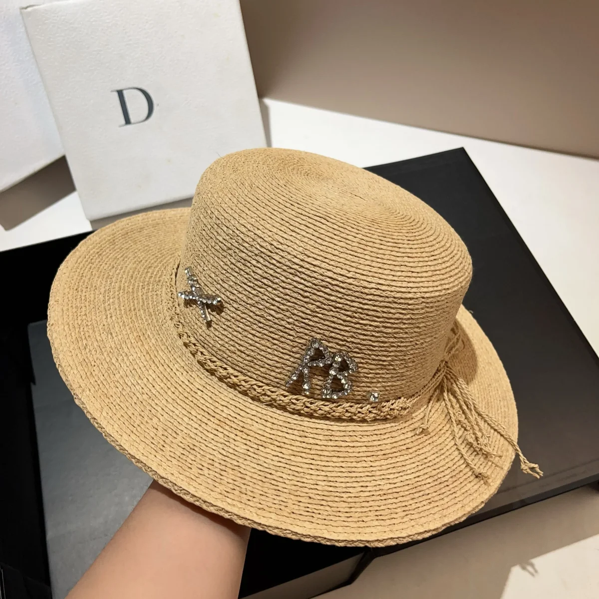 RB Letter Summer Lafite Grass Flat Top Hat Women\'s Fashion Outdoor Beach Sunshade Natural Straw Hat Panama Top Hat Men