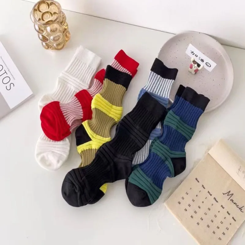 

Socks Network Popular Personalized Lantern Striped Cotton Socks INS Trend Versatile Campus Sports Men Women In Tube Socks Q105