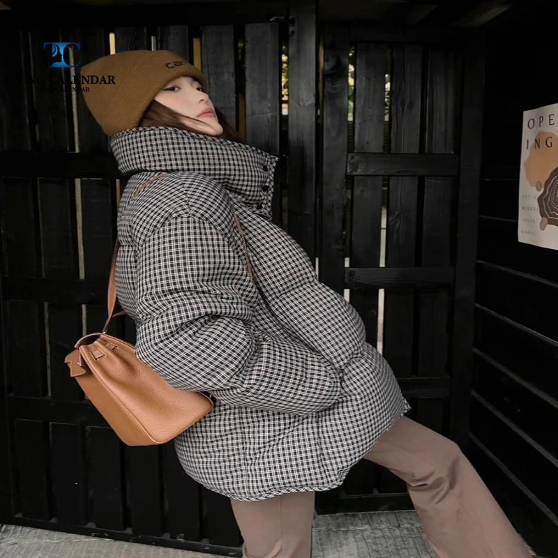 سترة عصرية من القطن والقطن، مصممة بملمس مربع، سترة دافئة صغيرة وسميكة، طراز جديد لشتاء 2025 للسيدات #2