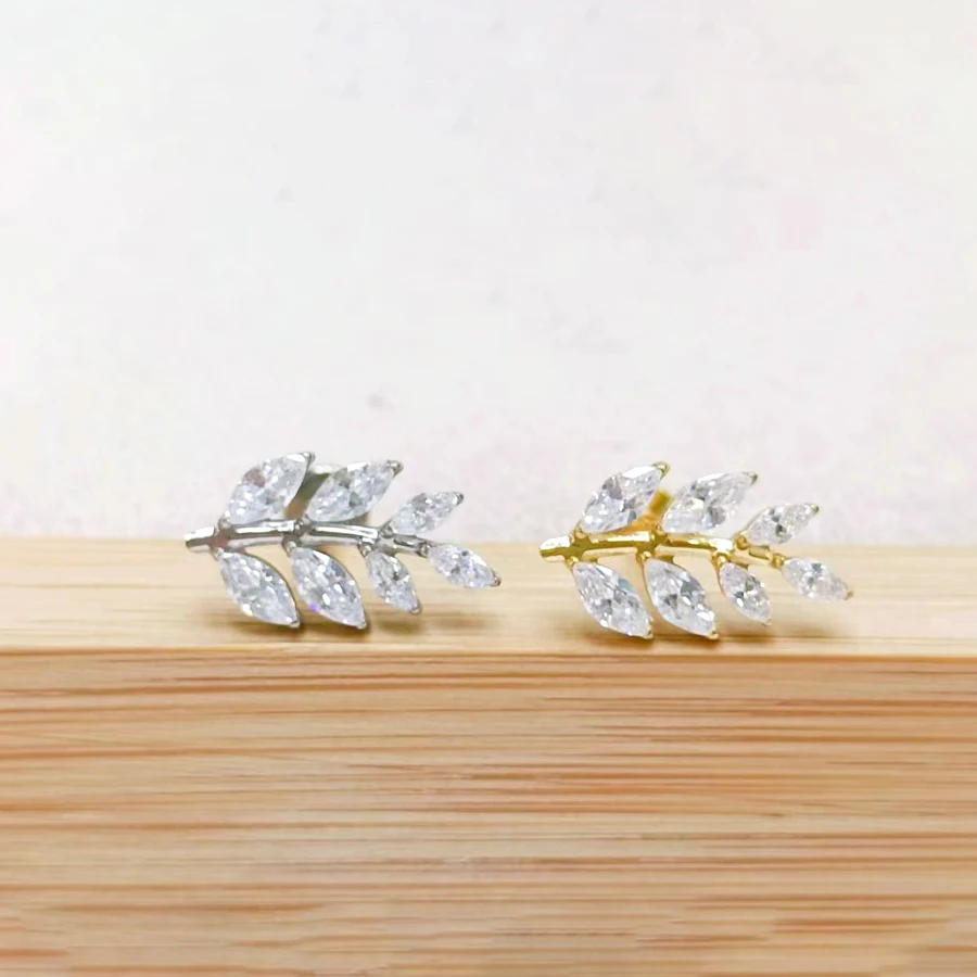 1Pc F136 Titanium Labret Piercing Lip RingEar Tragus Cartilage Helix Daith Piercing Stud Earrings for Girl  Tree Left 16G Intern