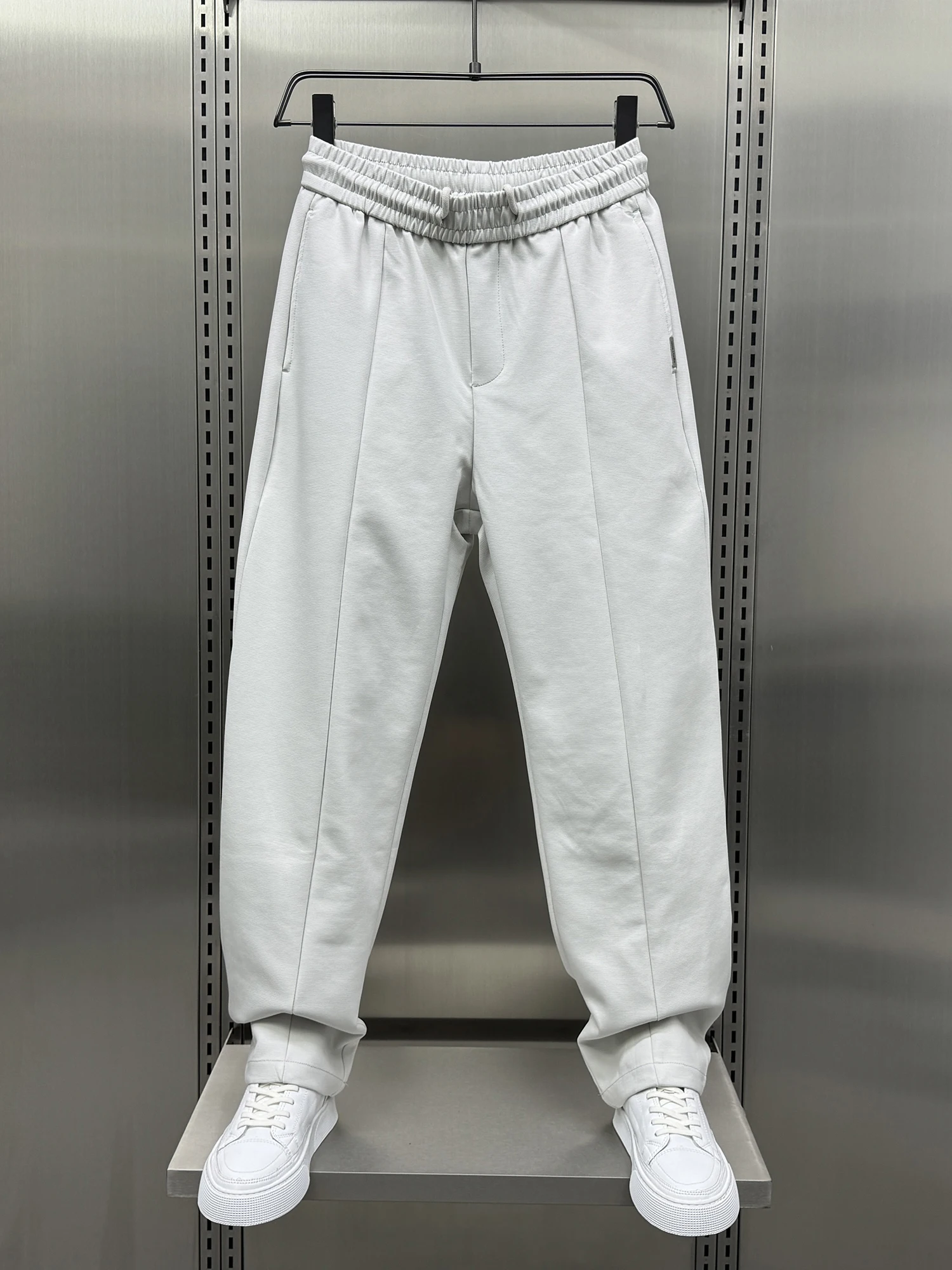 

Модные спортивные мужские повседневные брюки свободного кроя для осеннего сезона, дышащие, удобные, в стиле Harlan, однотонные, с плиссировкой и вставками