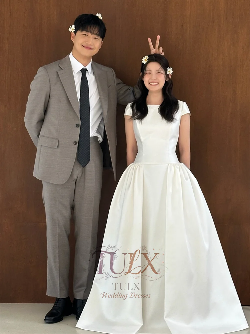 TULX Elegant Satin Long Wedding Dresses Photo Shoot O Neck Short Sleeves Korea Bridal Gown Corset Customized 웨딩드레스 2027