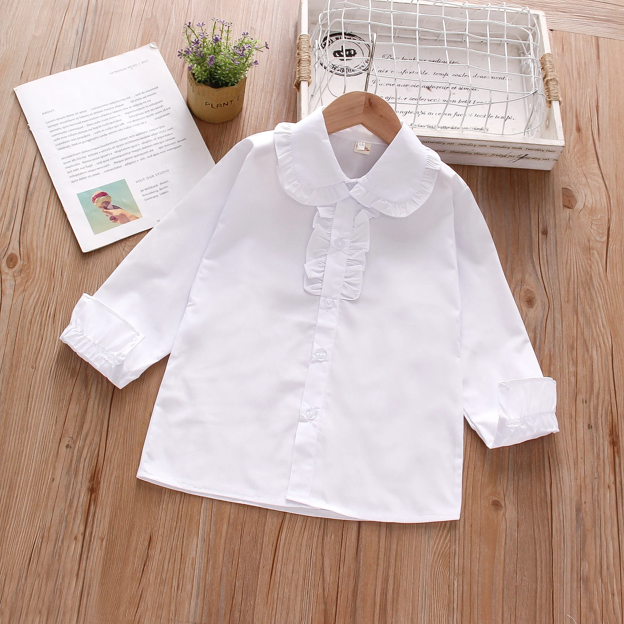 Spring and Autumn New Girls\' Shirt Long Sleeve Turn Over Face Lace Fold Buttons Pure White Long Sleeve Blouse Girl Baby