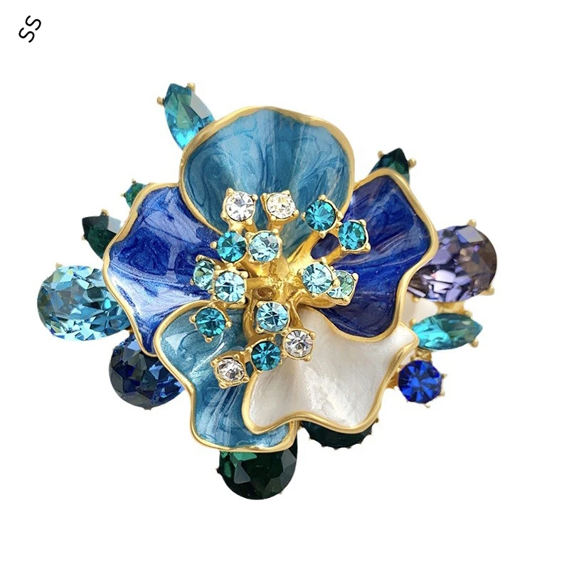 

Vintage Corsage with Multi-layer Camellia Peony Brooch Pin Luxury Colorful Crystal Flower Accessories Jewelry as Gift to Friend