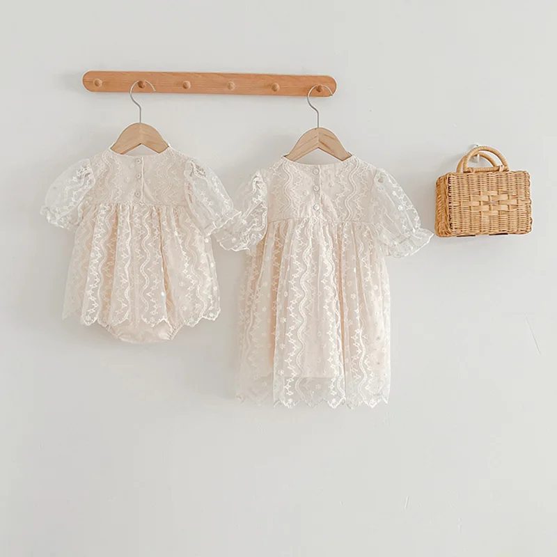 Robe d\'été en dentelle à manches courtes pour bébés filles, tenue de princesse assortie et ajustable, barboteuse en coton