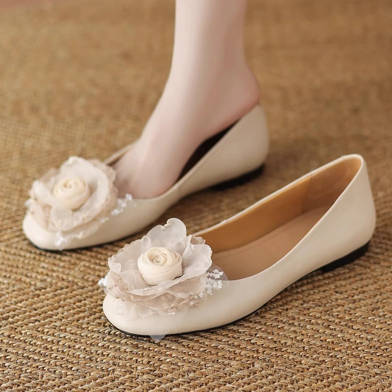 Fashion Flower Decoration Ballet Flats for Women Retro Round Toe Shallow Mary Jane Shoes Comfortable Soft Leather Casual Shoes