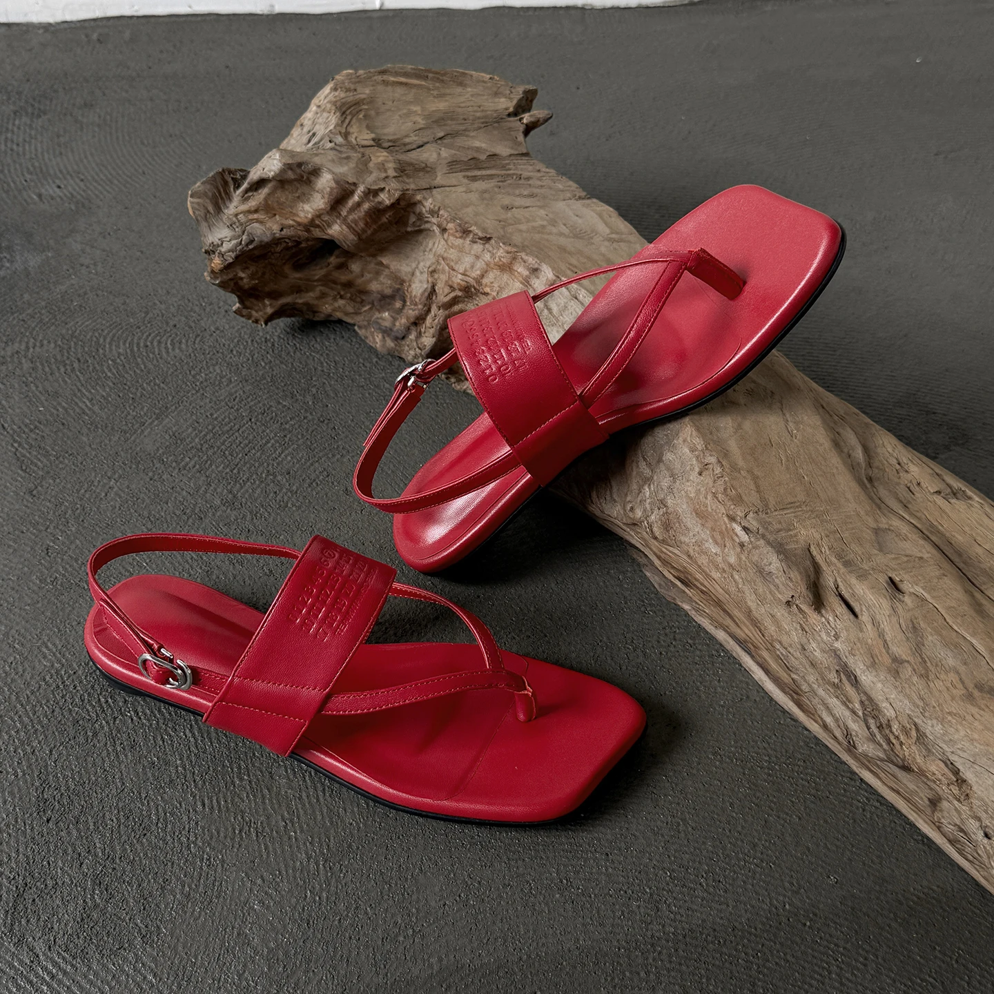 

Fashion Women Sexy Sandal flip flops 2CM Low Heels Genuine Leather Elegant Pumps Office Party Dress Women Shoes Size 34-40