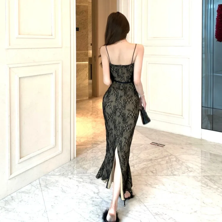 Gaun Wanita Model Slim Fit Desain Berongga dengan Aksen Renda dan Tali, Pinggang Tinggi, untuk Musim Gugur dan Musim Dingin