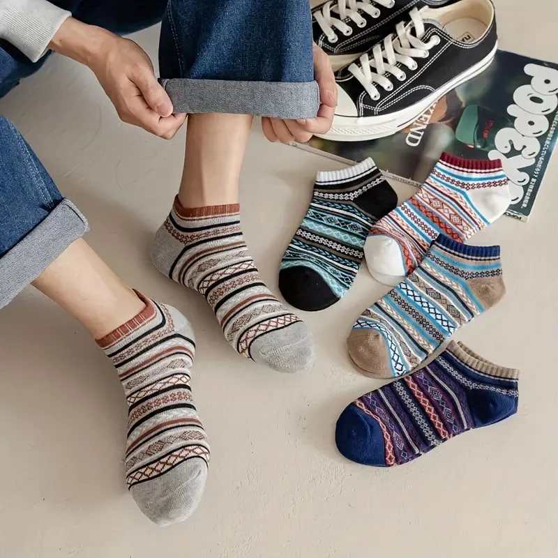 

5 pairs of Japanese retro men's casual short socks, selling ethnic style men's autumn and winter couple ankle socks