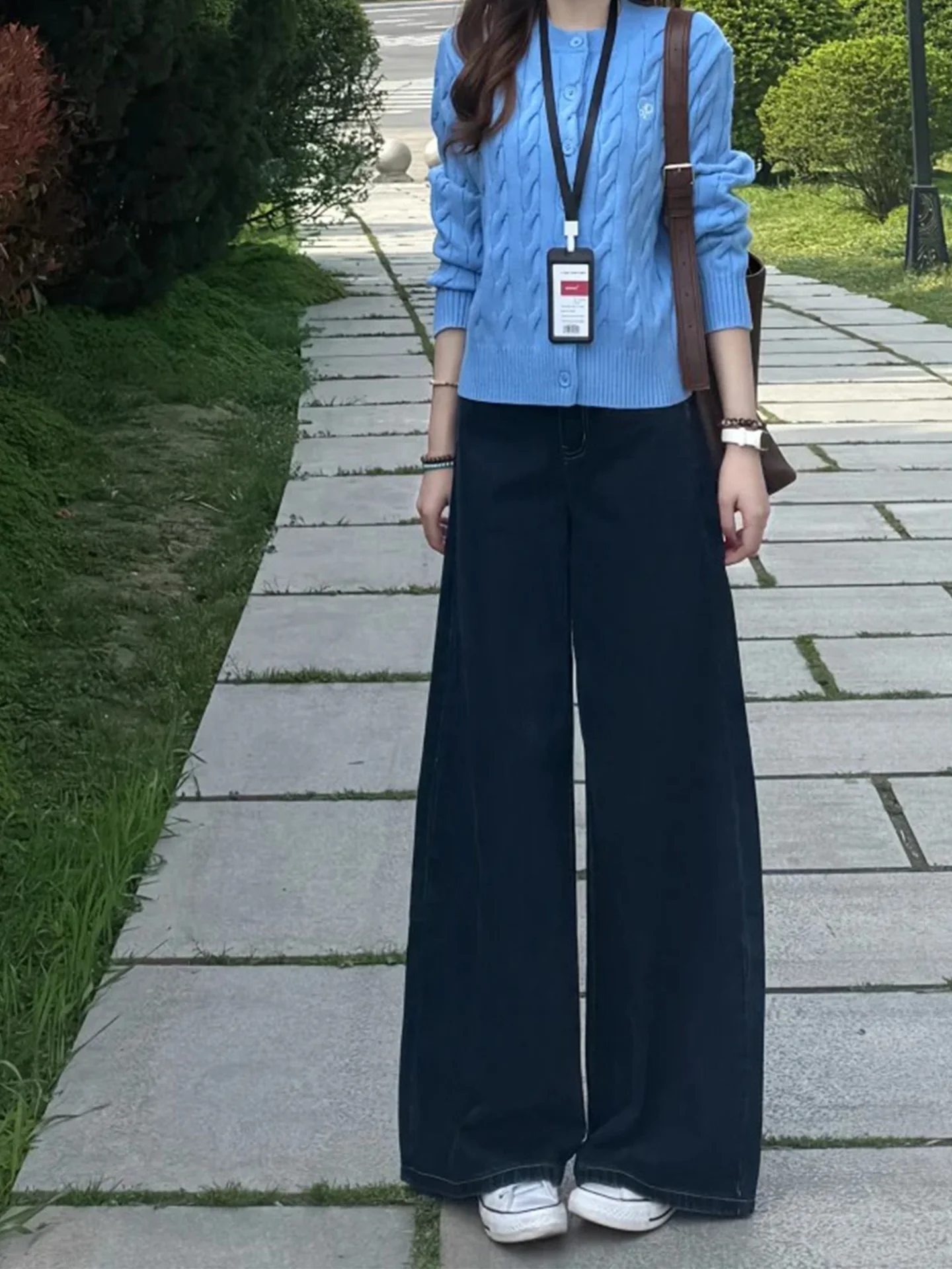 

High Waist Wide Leg Straight Cut Denim Jeans Women's Summer New Style American Dark Wash Retro Fashion Ladies Jeans