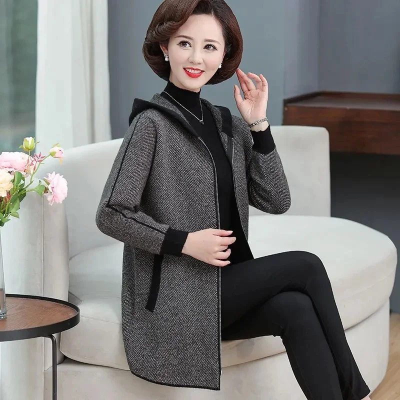 

High-Quality Woolen Coat Women 2025Autumn Winter New Middle-Aged Mother Wool Jacket Hooded Plus Size 5XL Outwear Long Ladies Top