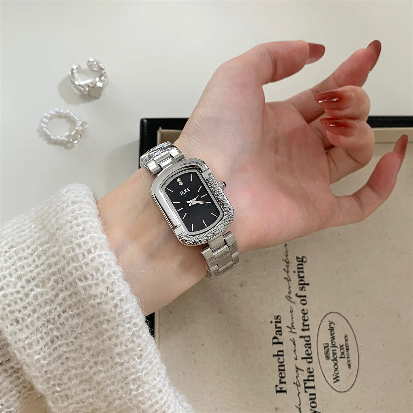 

Korean simple niche watch women's square half-pleated small dial high-end steel belt quartz watch