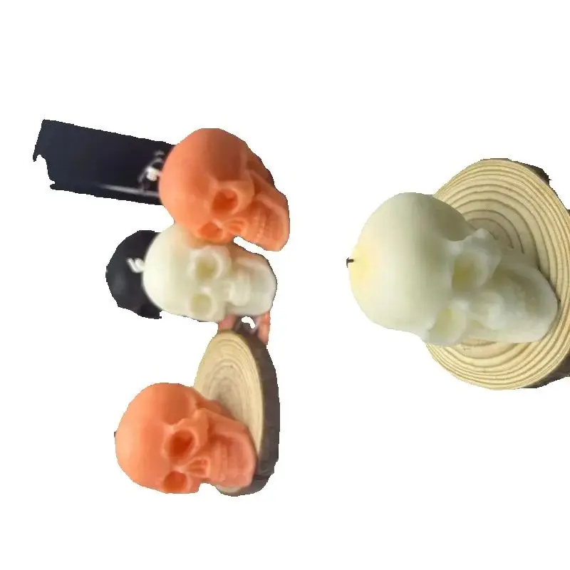 Halloween Skull Scented Candle Soybean Wax Handmade Skull Candle Creative Aromatherapy Gift Box