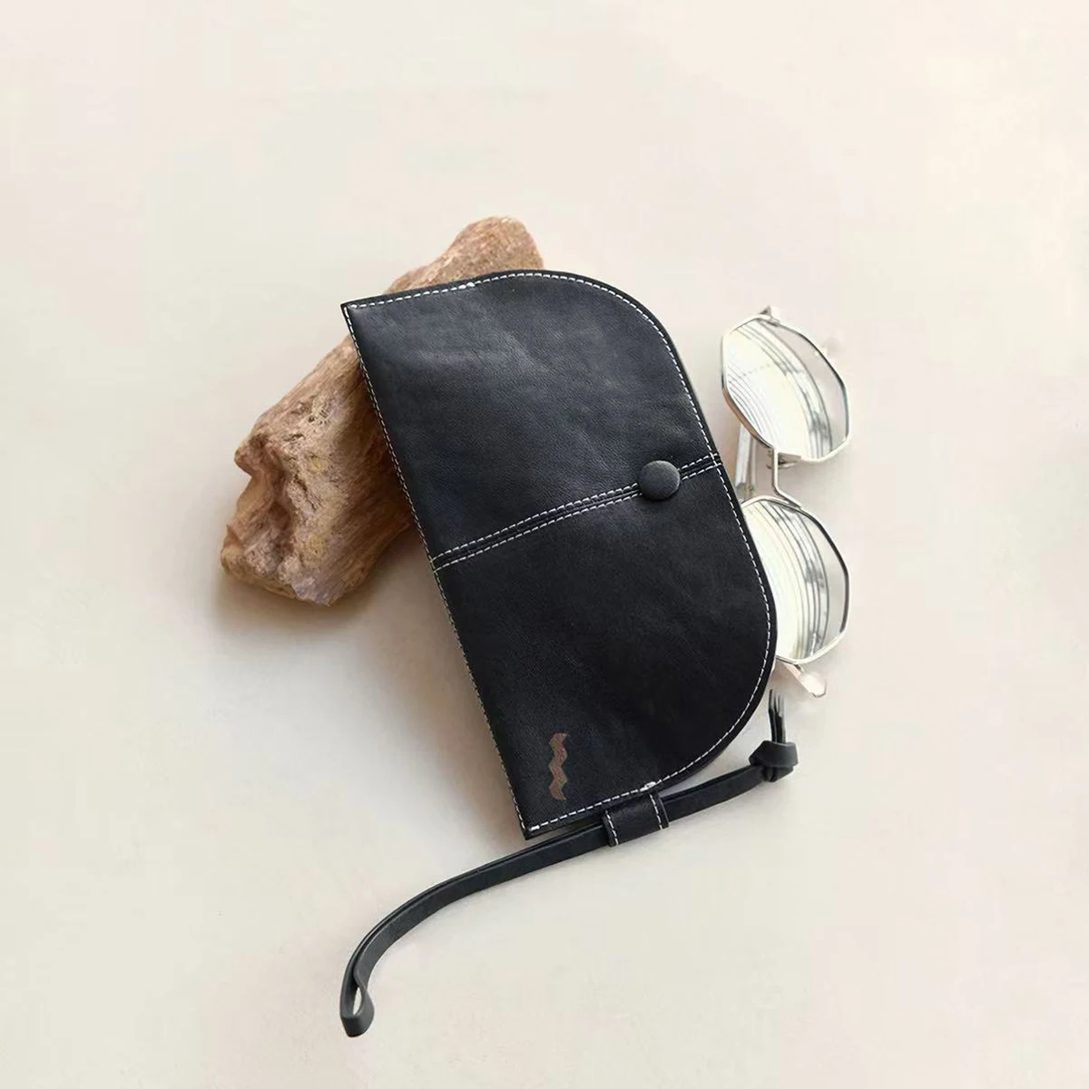 Korean Version Glasses Storage Pouch Handbags Accessories Decorative Genuine Leather Sunglasses Pouches Men/Women Universal