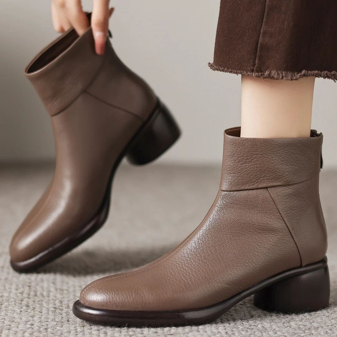 

danxuefei women's sheepskin patchwork round toe back zip autumn ankle boots 5.5cm round med heel casual female heels short boots