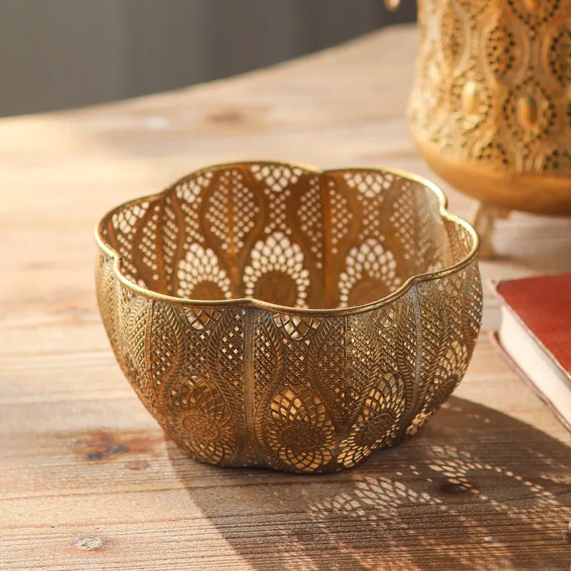 Gold wrought iron hollow leaf lace storage device French light luxury desktop decorative ornament