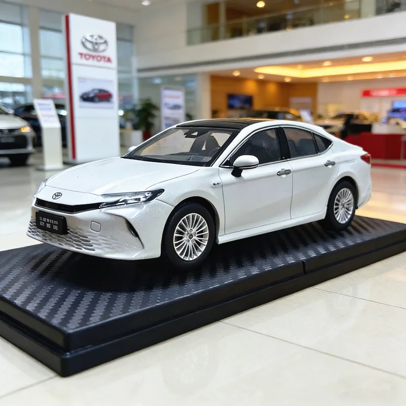 1/30 All New Camry LE XSE Coupe Alloy Car Model Diecast Metal Vehicles Car Model High Simulation Collection Kids Gift Decoration