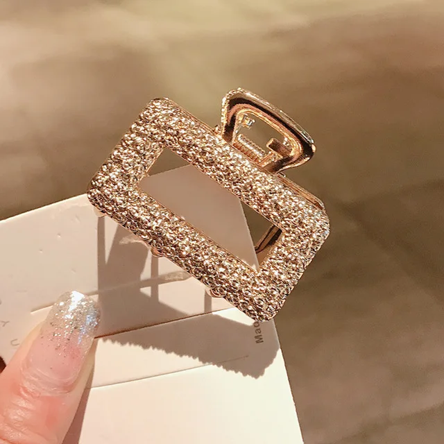 Multi Style Gold Metal Hair Claw Clips Hollow Geometric Butterfly Jaw Clips Strong Hold Non Slip Hair Crab Clamp for Women Thick
