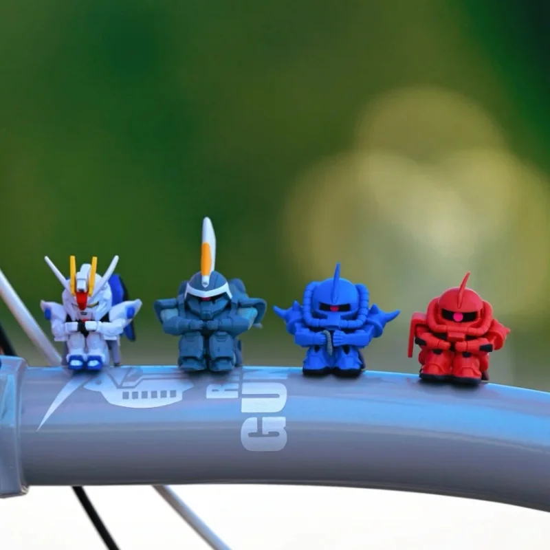 Original Bandai Gundam Gashapon juguetes esperando estilo serie 3 Zaku Freedom Gundam Anime figuras modelo decoración regalos creativos