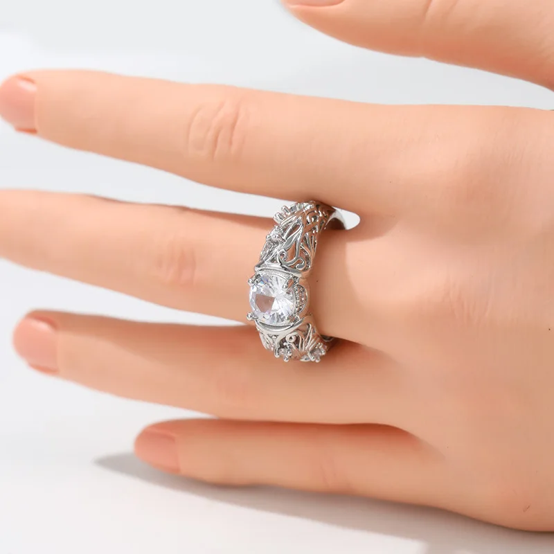 Ladies' Retro Palace Style Hollow Ring Full Zircon Inlay Floral Design For Engagement Wedding Light Luxury Ring Jewelry