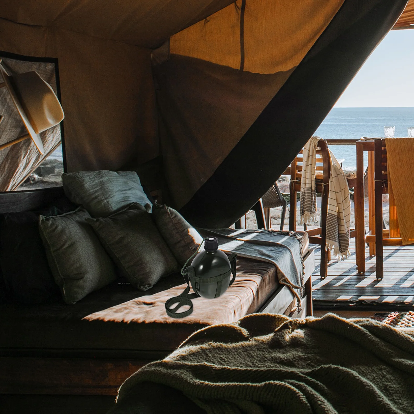 

Outdoor Military Style Camping Canteen Light Durable Water Container Survival Hiking Accessory Portable Single Shoulder Bottle