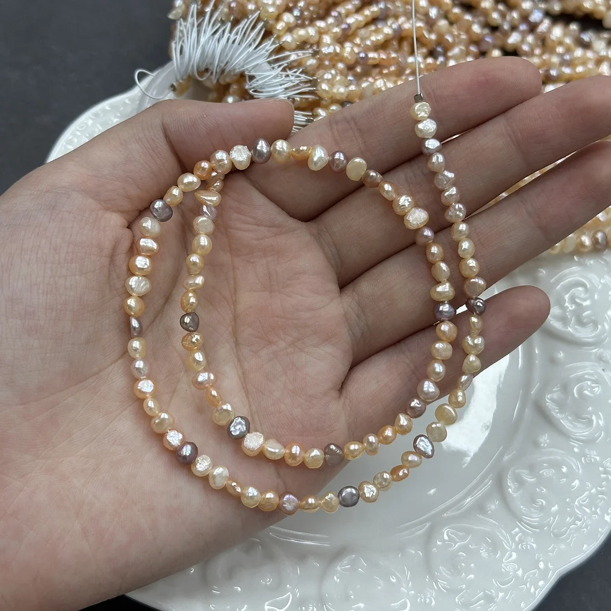 4-5mm Unregelmäßige Natürliche Süßwasserperlen, Halbfertige Perlenstränge für DIY Halsketten Armbänder Schmuckherstellung Zubehör – Detail 5