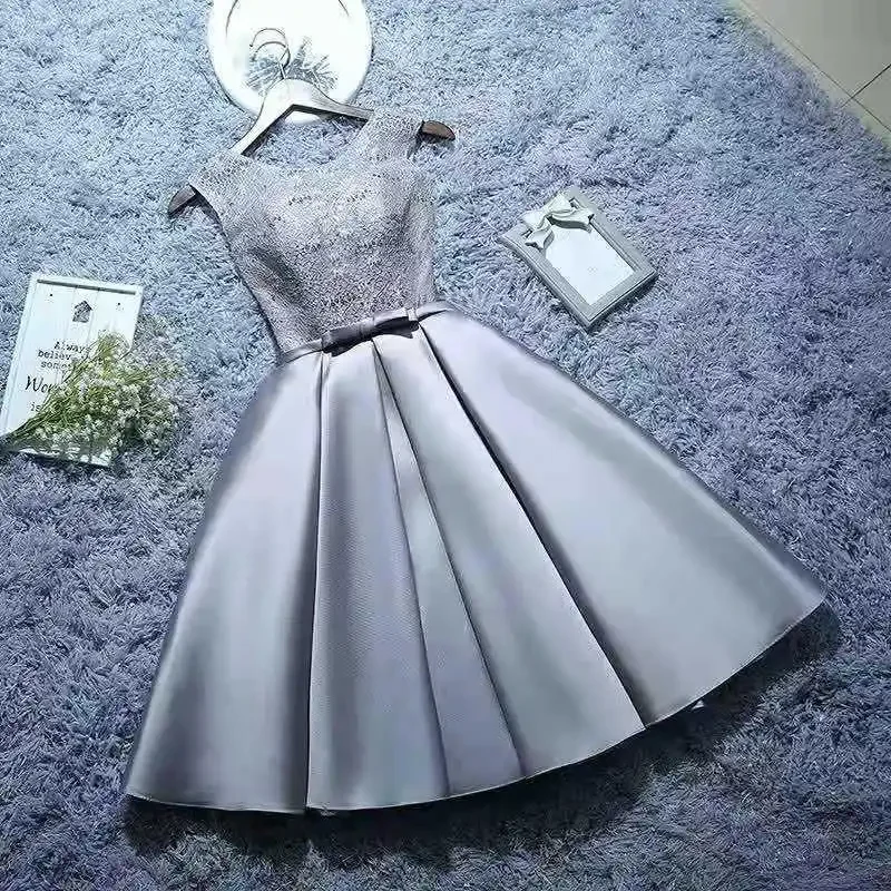 Vestidos de fiesta de bienvenida cortos personalizados champán vino rojo gris elegante lentejuelas con cordones vestidos de graduación vestido de dama de honor de satén