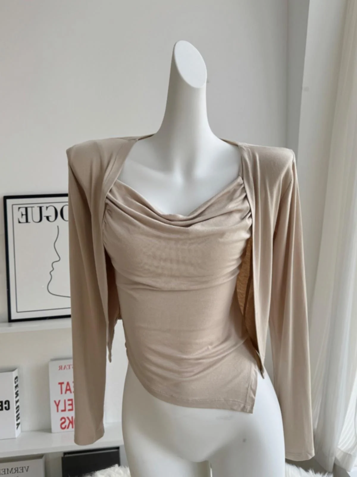 

Romantic Atmosphere Long Sleeve Wrap Neckline Vest Top Thin Sun Protection Fashionable Set Irregular Hemline Women's T-shirt