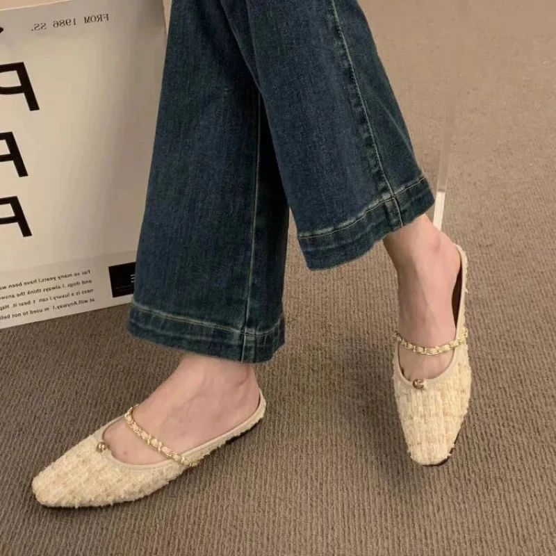 صنادل مماشي للموضة للنساء سهلة الارتداء برأس مسطح ملابس خارجية صيفية ماري جين نصف شباشب مطاطية نسخة مطورة 2025 نمط جديد #3